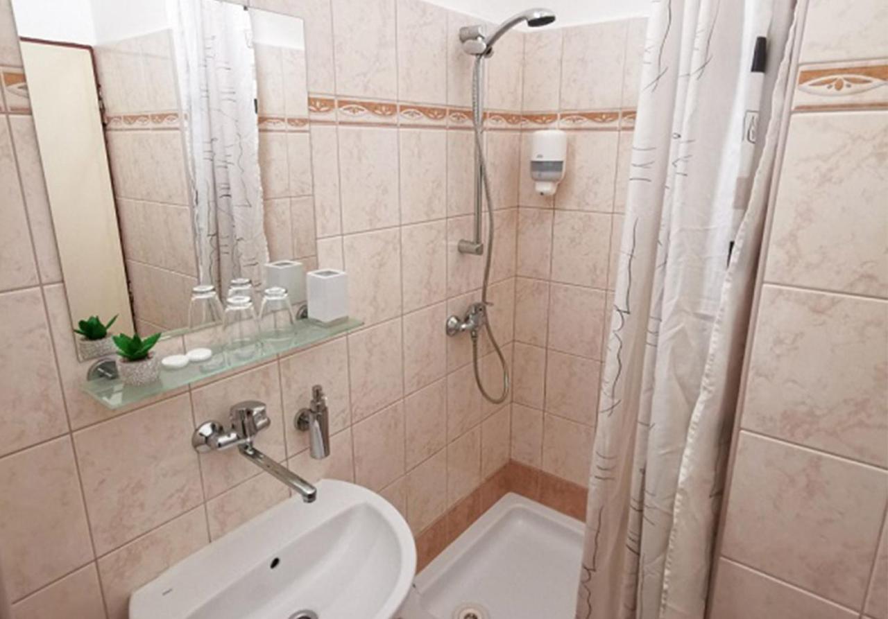 Hotel Preveza Spišská Nová Ves エクステリア 写真