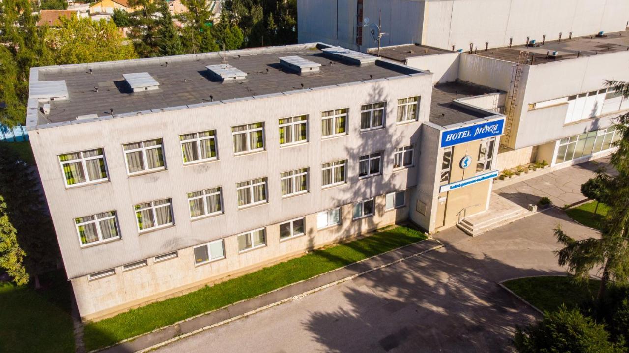Hotel Preveza Spišská Nová Ves エクステリア 写真